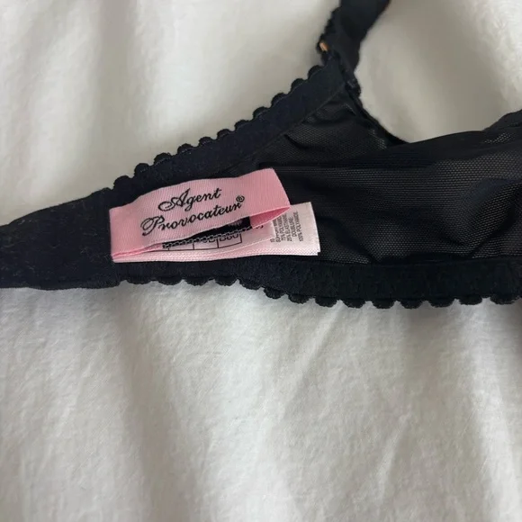 Agent Provocateur Black Floral Lace Bra 36B Scallop Strap Leather Look Detail - Picture 4 of 7